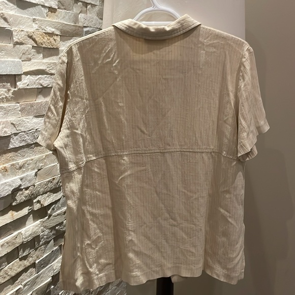 Laura Petites cream coloured button down Shirt - Picture 4 of 6